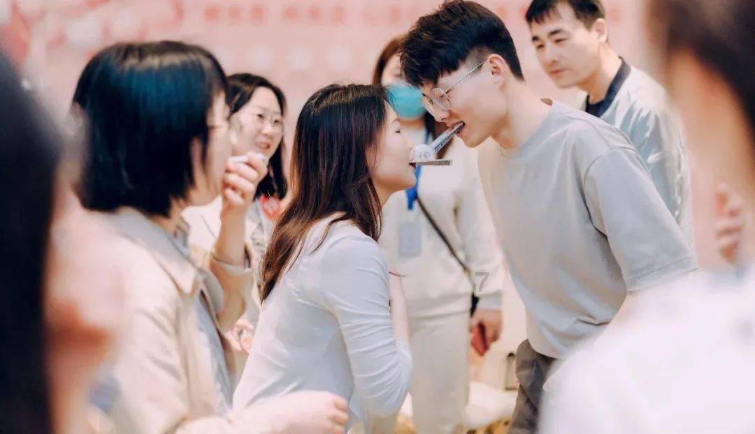 宇宙蜜蜂无敌版